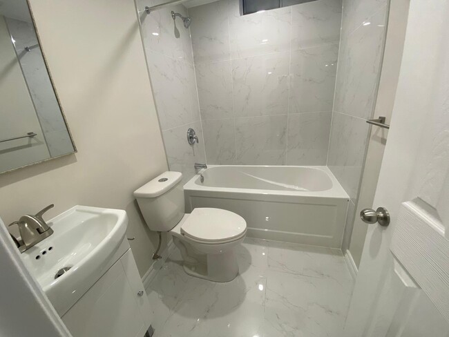 Building Photo - 29 Tillbrook Ct