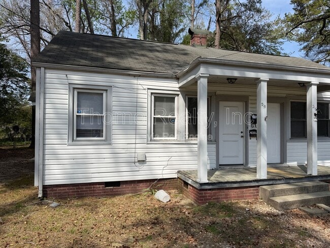 Building Photo - 218 S Vyne St