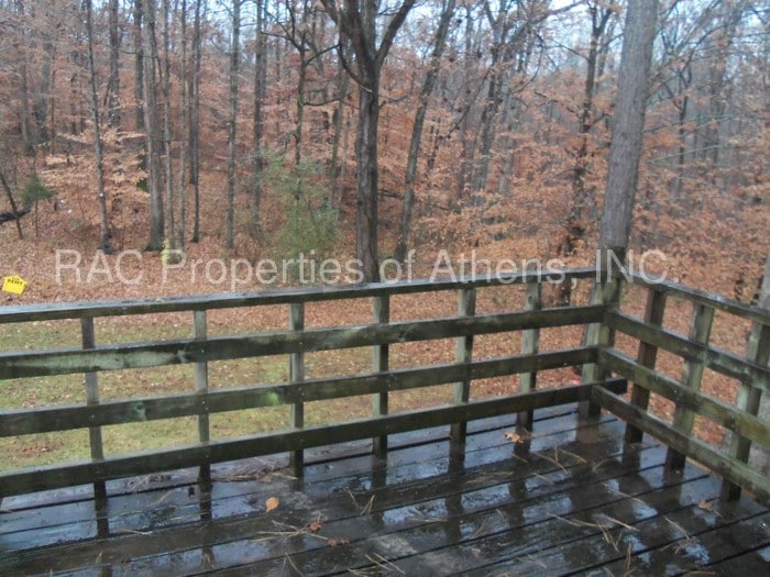 Building Photo - 1201 White Oak Dr