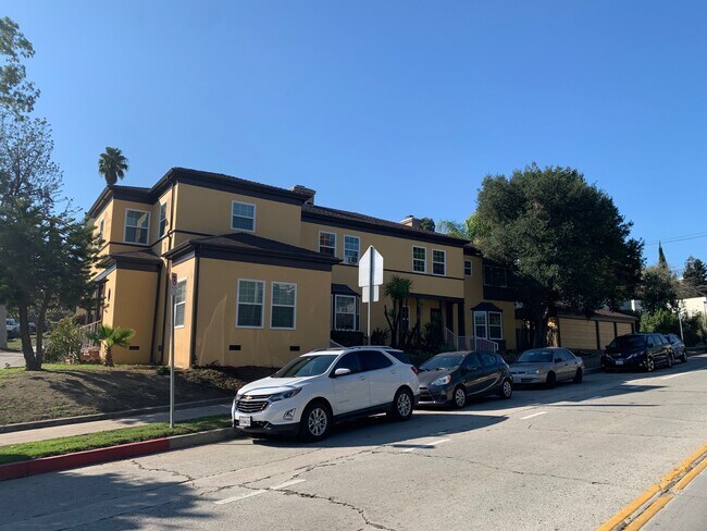 Building Photo - 3205 Griffith Park Blvd