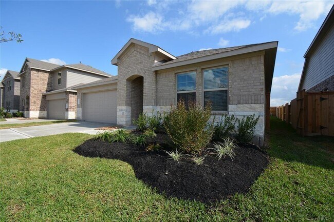 Building Photo - 15310 Dinnet Berm Dr