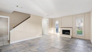 Building Photo - 10810 Sugar Hill Dr