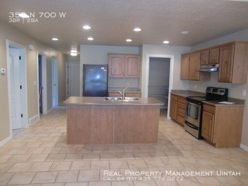 Primary Photo - Legacy Meadows Twin Home