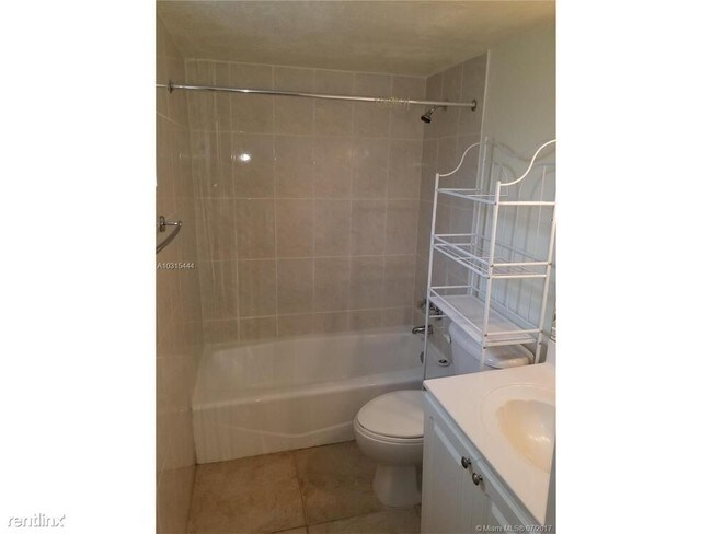 Building Photo - 444 SW 4th St