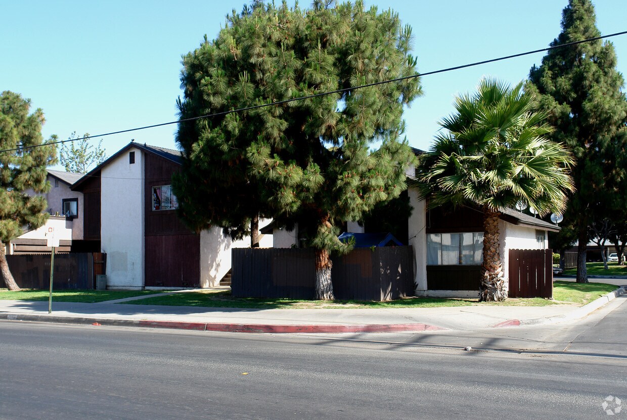 Primary Photo - 1037 W Central Ave