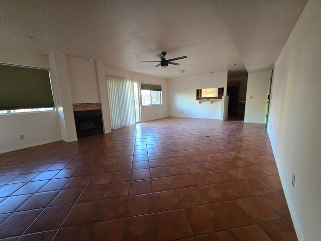 Foto del edificio - Unfurnished, 1-Year Long-Term Rental