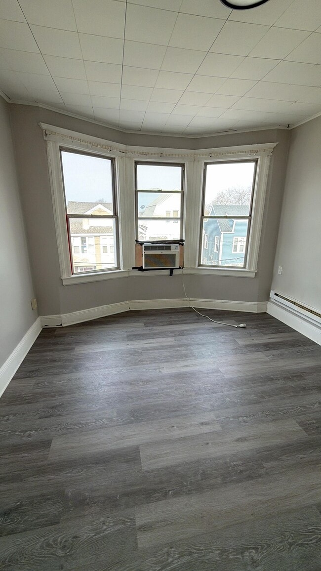 34 Clerk St 3R - 36 Clerk St