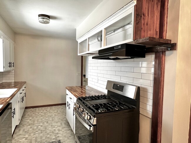 Foto del edificio - 3400 Edgewood Ave N