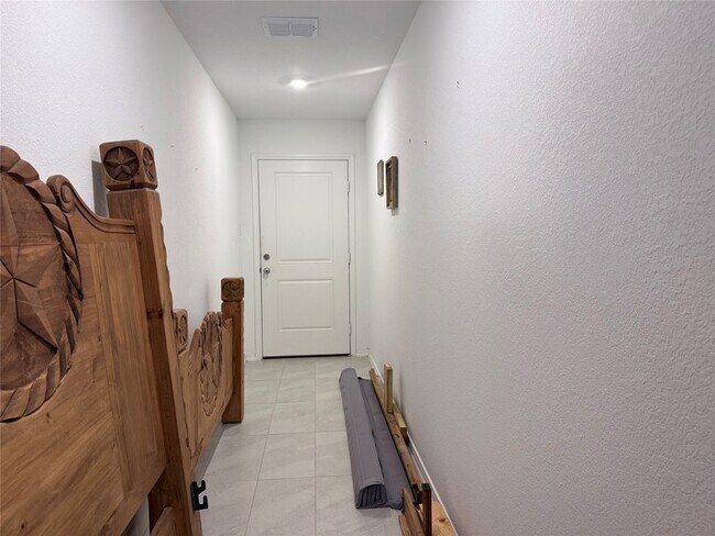 Foto del edificio - 330 Ashbrook Wy