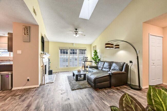 Foto del edificio - 1107 Huntmaster Terrace NE
