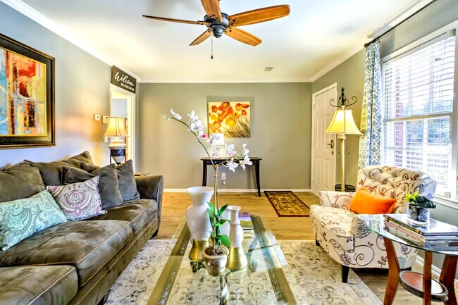 Living room - 3890 Kemp Ridge Rd NW