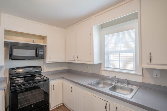 Foto del edificio - 3 Bed 1 Bath in Tulsa! PRICE DROP!