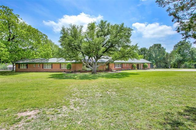 Building Photo - 1100 W Lamberth Rd