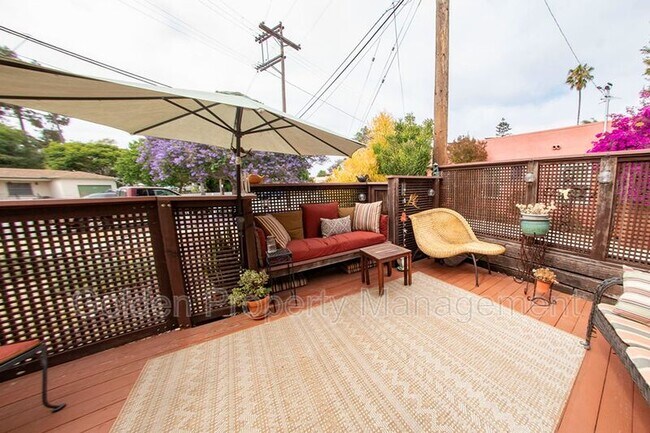 Foto del edificio - 3407 N Mountain View Dr