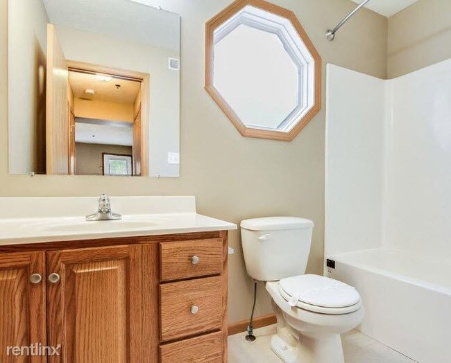 Building Photo - 803 Kingsley Ct