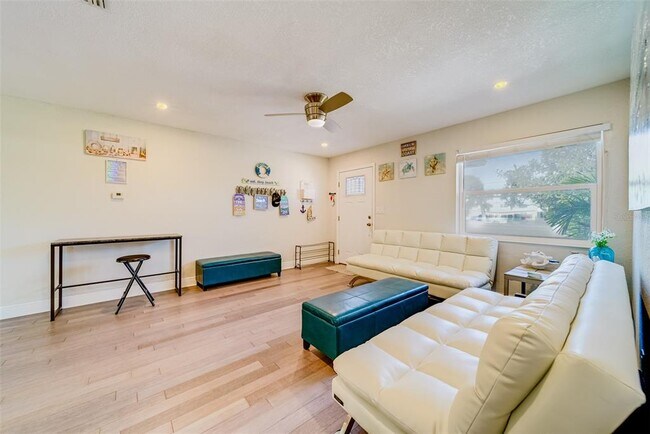 Foto del edificio - 11472 Park Blvd