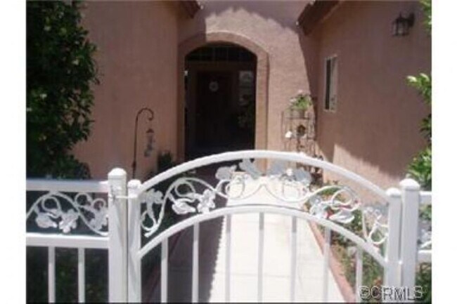 Building Photo - 4 Bed 3 Bath home for rent in Murrieta