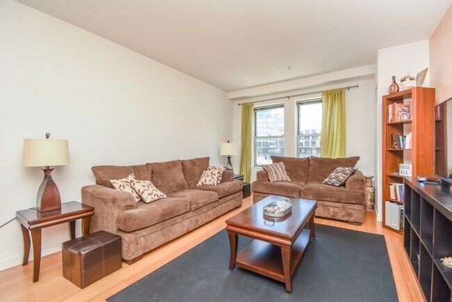 Foto del edificio - 16 Miner St