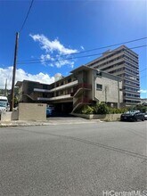 Building Photo - 1324 Heulu St