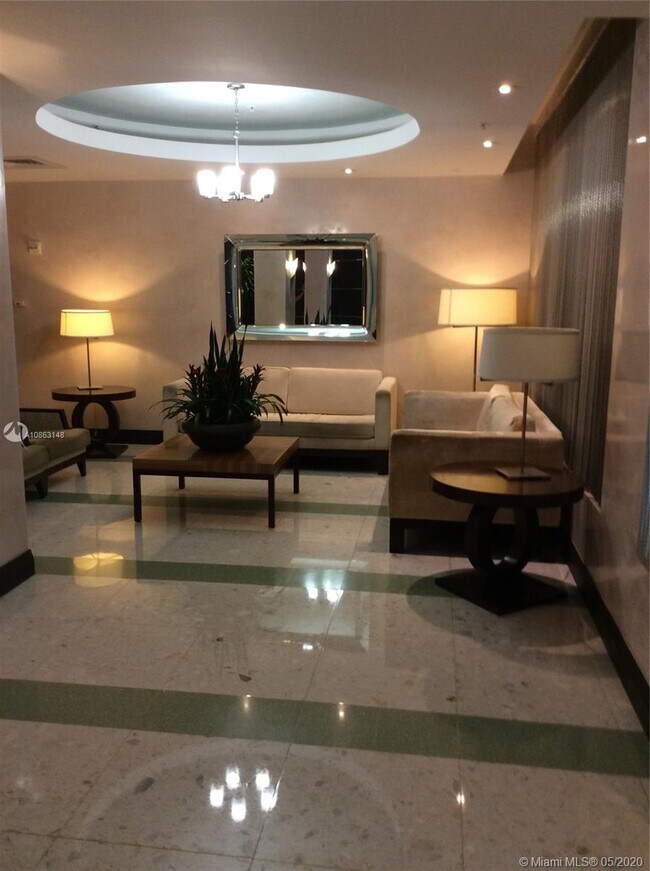 Building Photo - 3901 S Ocean Dr 5D Hollywood Fl 33019