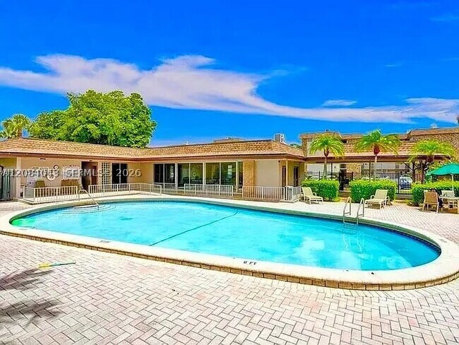 Foto del edificio - 2431 SW 82nd Ave