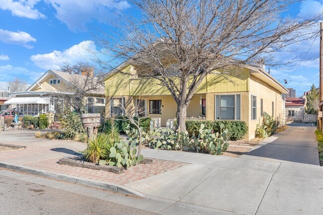 Foto del edificio - 208 13th St NW