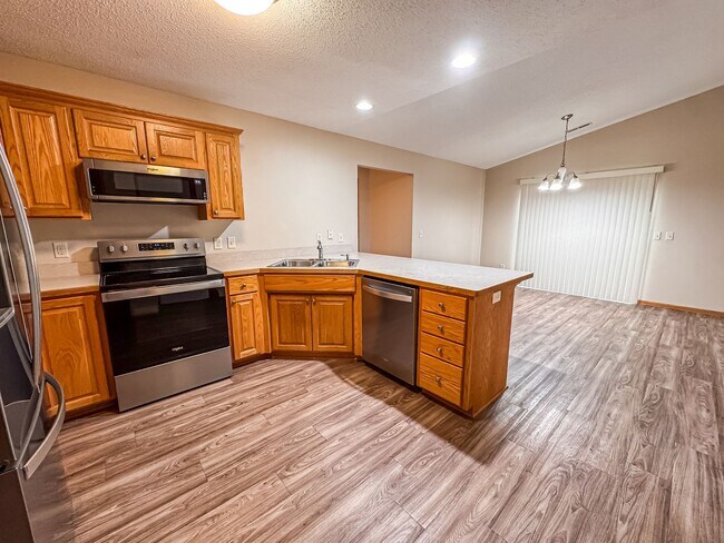 Foto del edificio - 2 Bedroom, 1 Bath Town Home