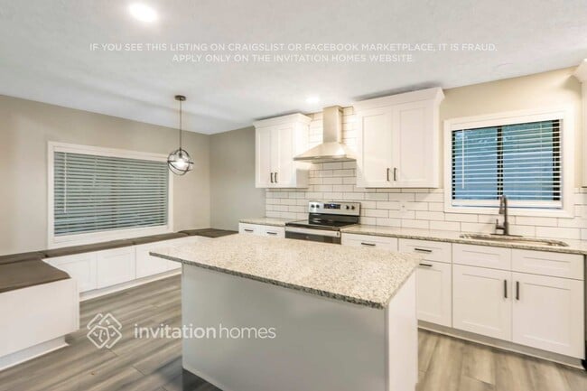 Foto del edificio - 799 Lost Creek Cir