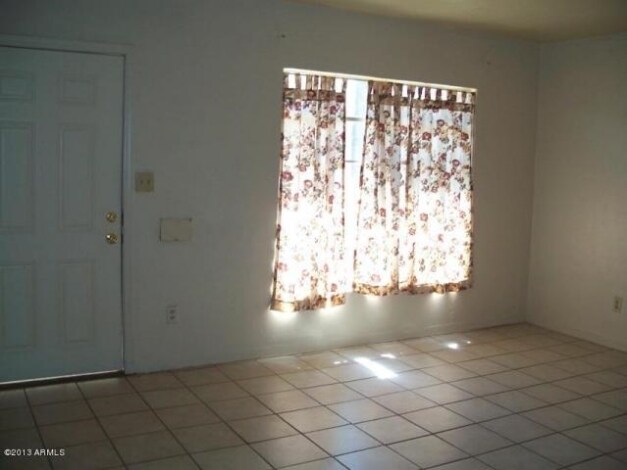 Foto del edificio - 1405 W Clarendon Ave