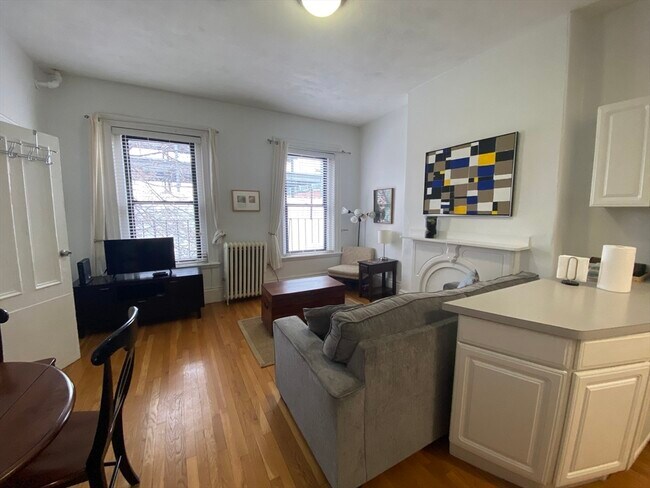 Building Photo - 668 Tremont St