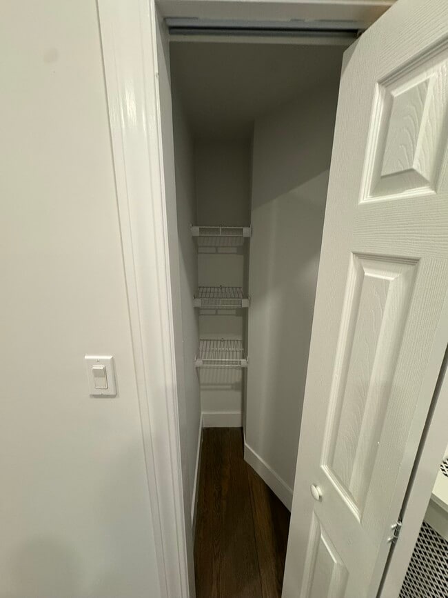 Foto del edificio - 24 Phillips St