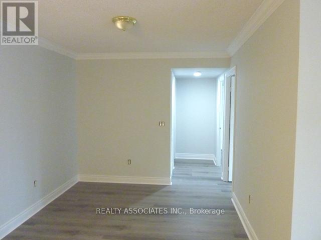 Photo du bâtiment - 880 Grandview Way