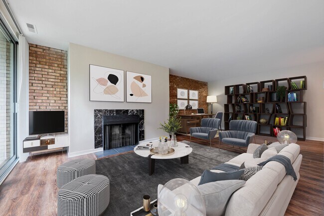 Living room - 5900 Oakwood Dr