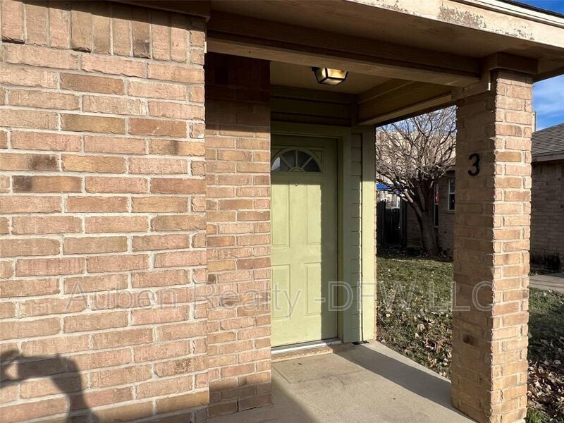 Photo - 121 Cambridge Drive