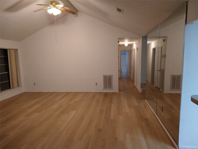 Foto del edificio - 11022 Longtom Ct