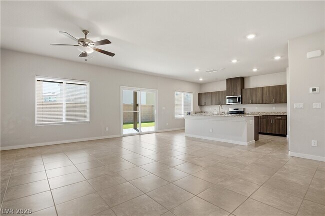 Foto del edificio - 3763 Corellia Ave