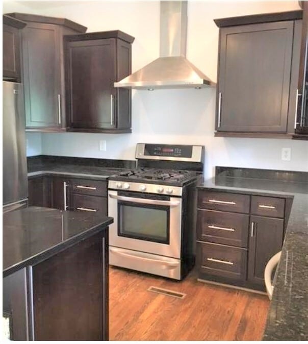 Foto del edificio - 5 Robert de Brus Cir