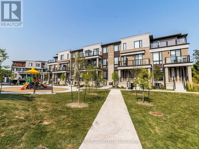 Building Photo - 45-45 Knotsberry Cir