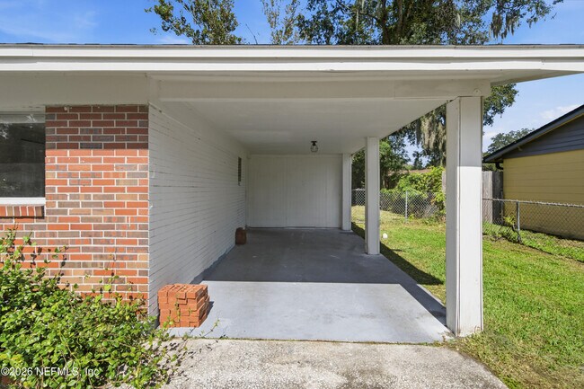 Building Photo - 7386 Dostie Dr E