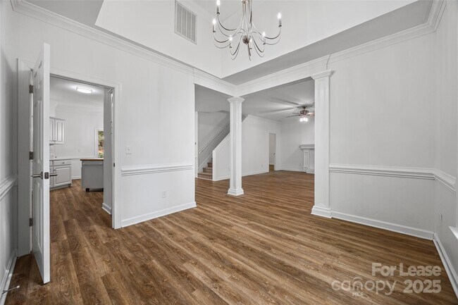 Foto del edificio - 7219 Bevington Woods Ln