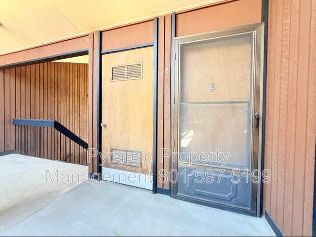 Building Photo - 251 S 700 E