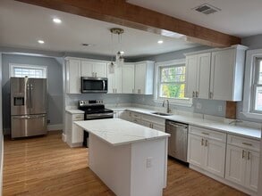 Building Photo - 52 Washington Ave