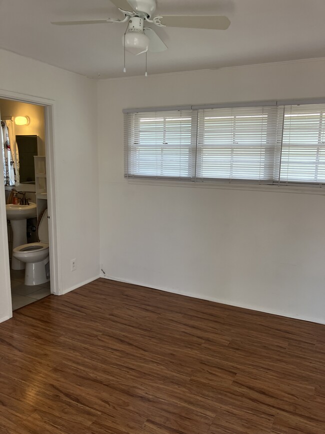 Foto del edificio - 6318 Haviland Ave