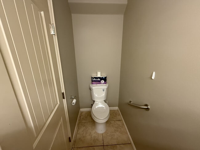 Building Photo - 1167 E 400 S