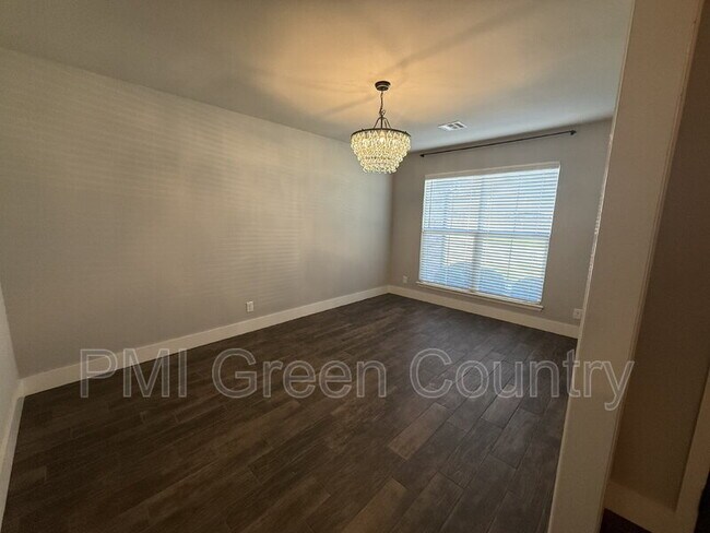 Foto del edificio - 2611 W Baton Rouge Pl