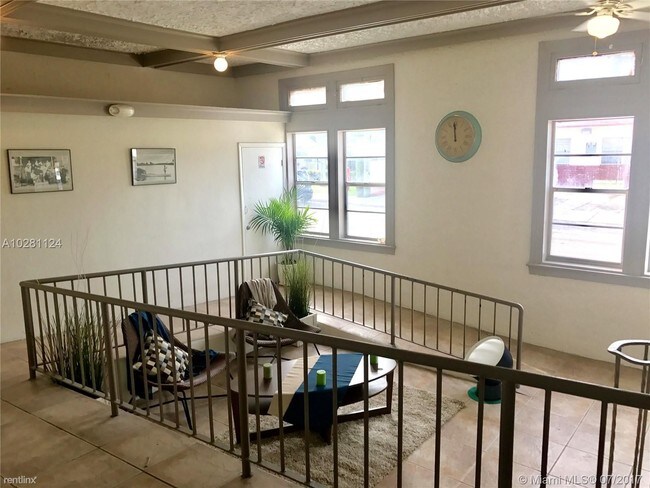Foto del edificio - 501 SW 6th Ct