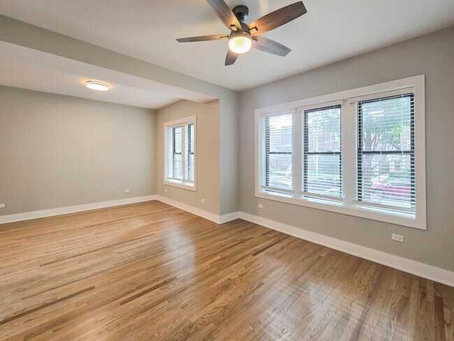 Foto del edificio - 4837 N Wolcott Ave
