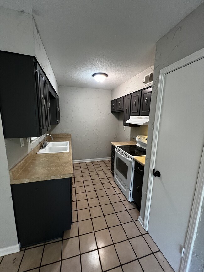 Foto del edificio - 5894 Blackwell St