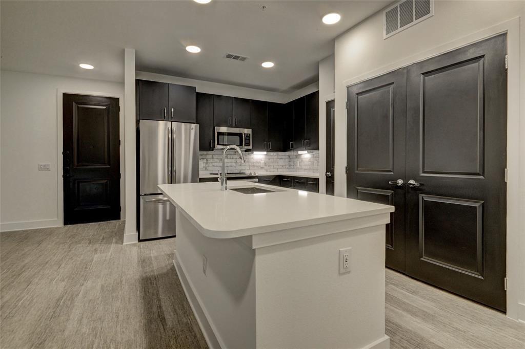 6400 Westcott St Unit 523, Houston, TX 77007 Condo for Rent in