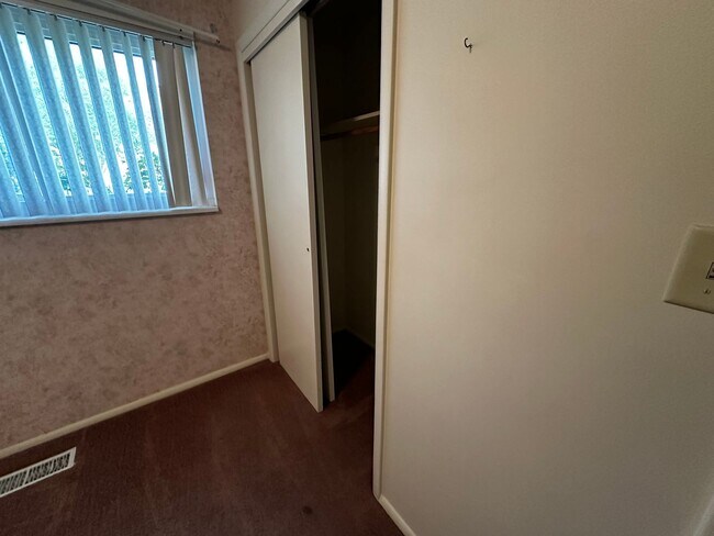 Foto del edificio - Cute Helper Rental